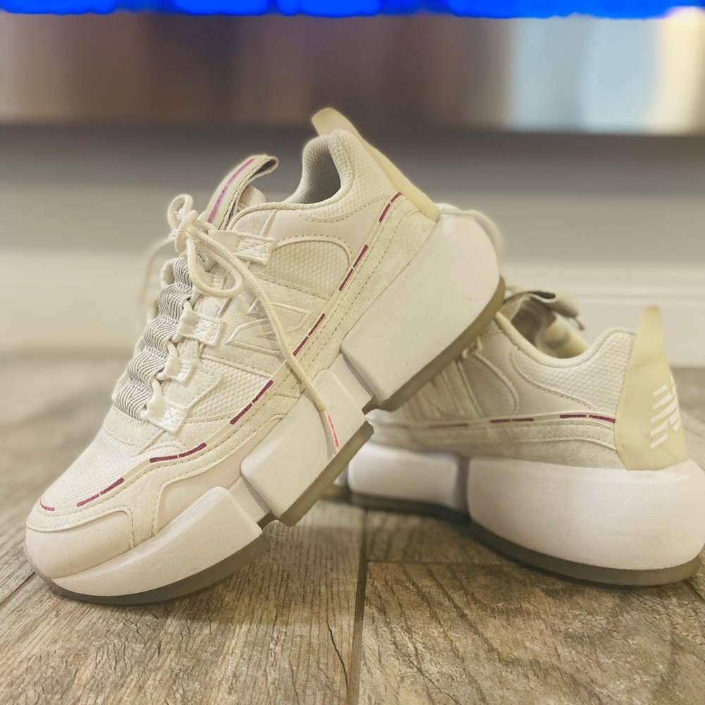 New Balance Vision Racers Jaden Smith White Pink